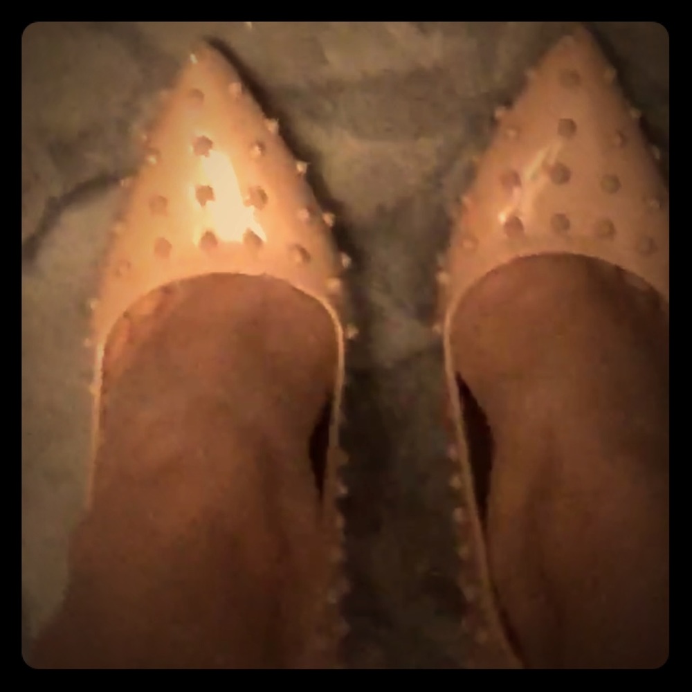 Studded nude ladies shoes